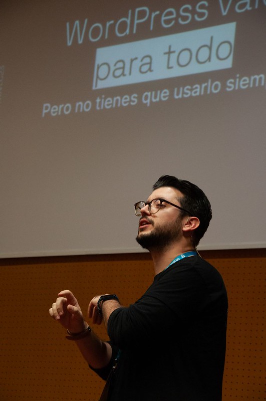 Foto: Nestor Angulo| Ponente Javier Motos