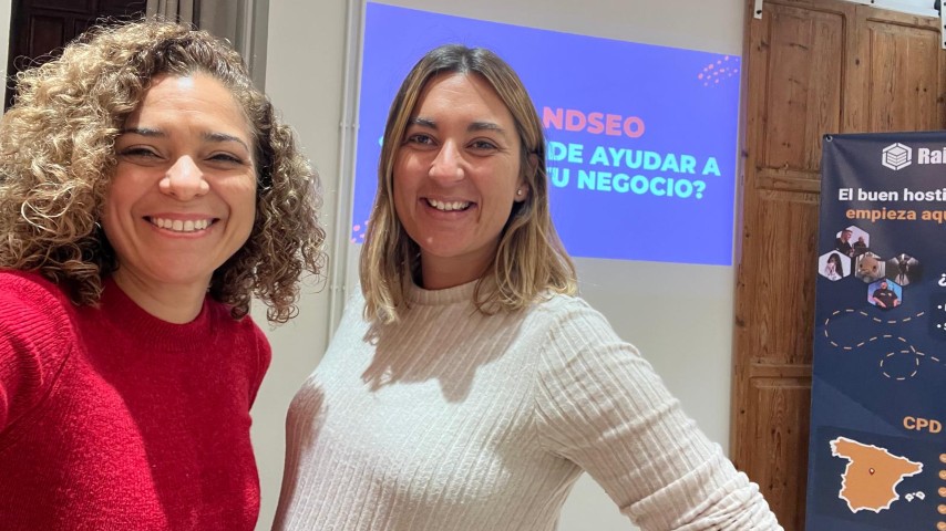 Lena y Cristina Luca (1) MeetUp WordPress Valencia