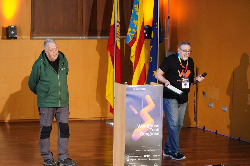 Luis Miguel Climent presenta a Fernando Tellada,  WCVLC25